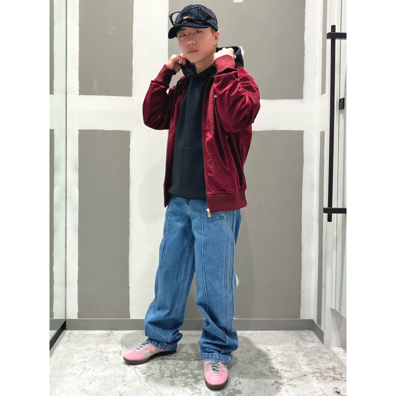 メンズのアディダスのタバコのダサくないおしゃれなコーディネート例