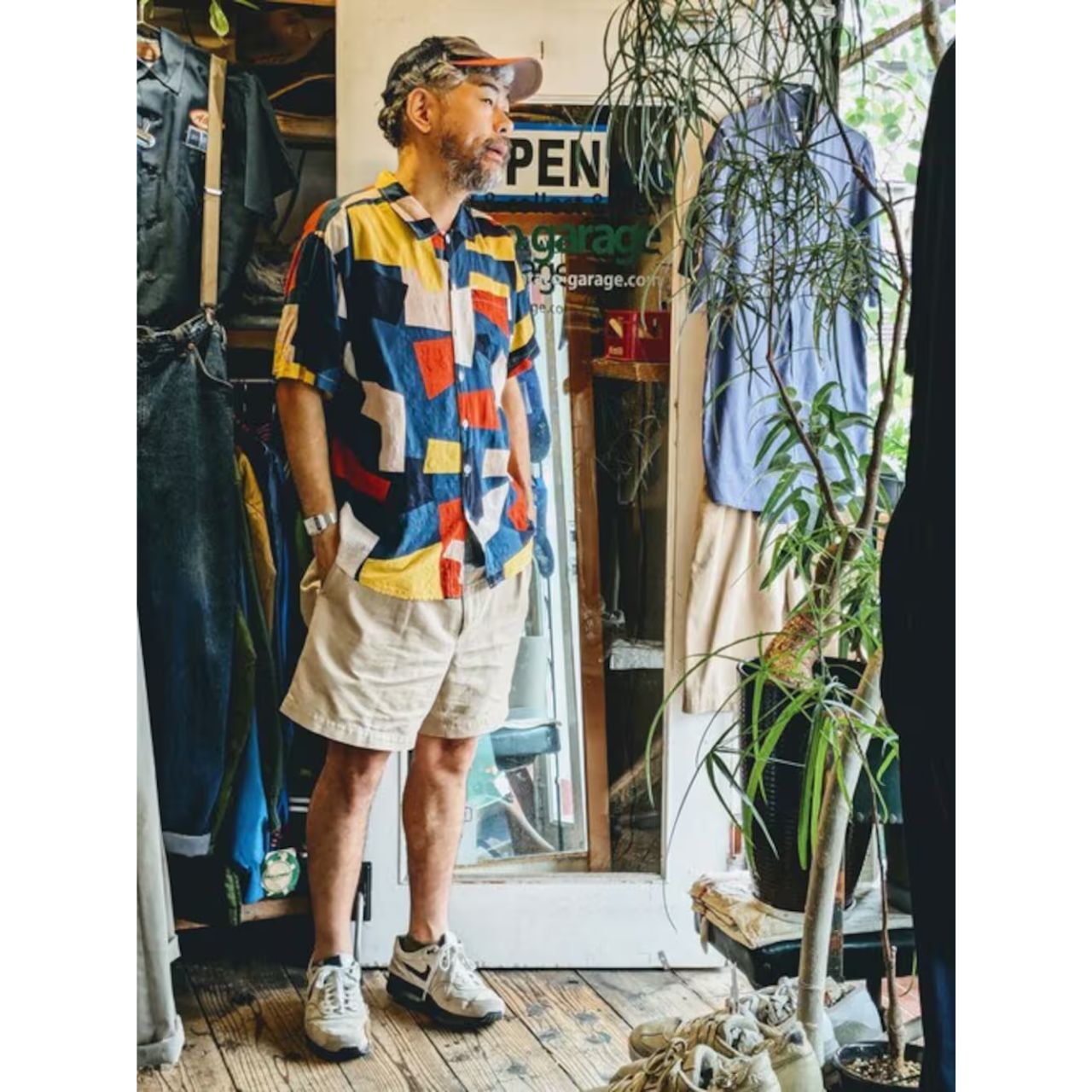 メンズの総柄シャツのダサくないおしゃれなコーディネート例