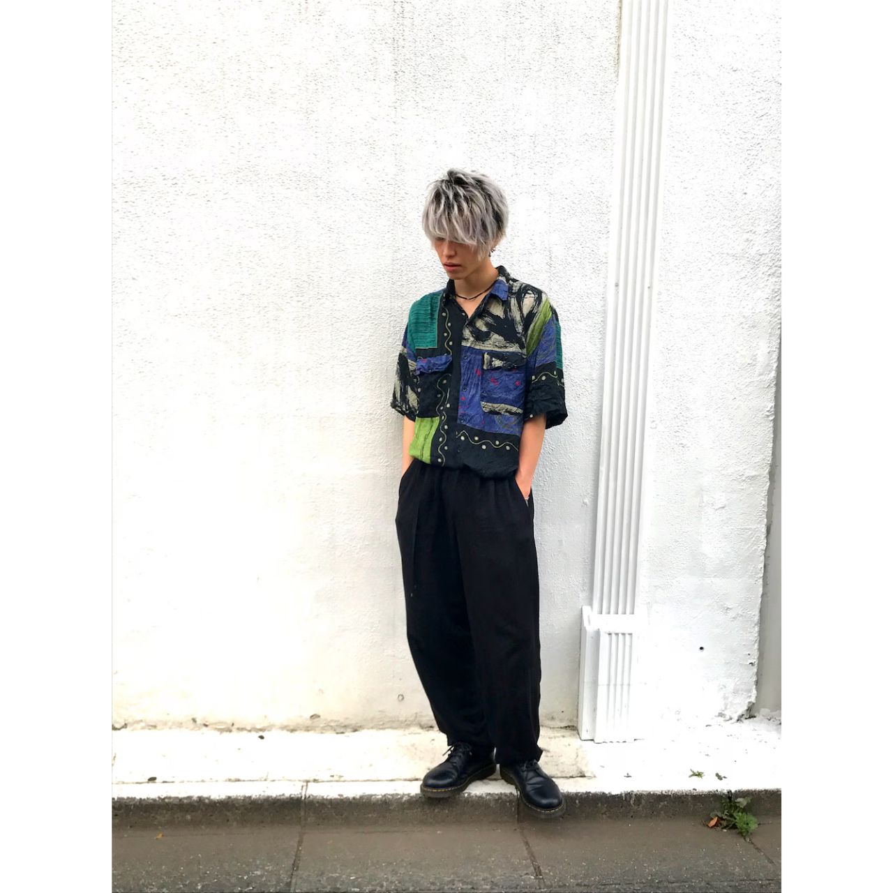 メンズの総柄シャツのダサくないおしゃれなコーディネート例