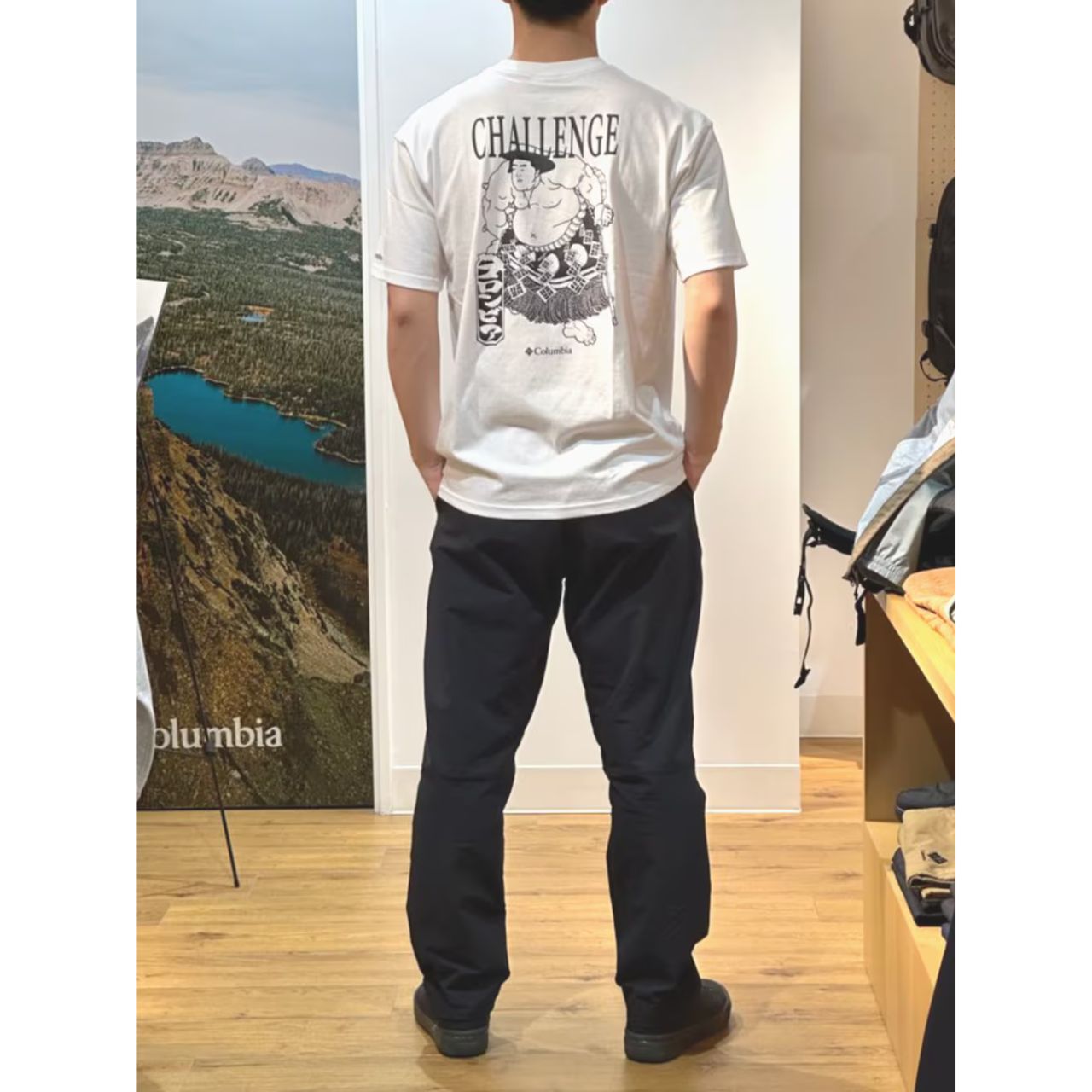 メンズのバックプリントTシャツのダサくないおしゃれなコーディネート例