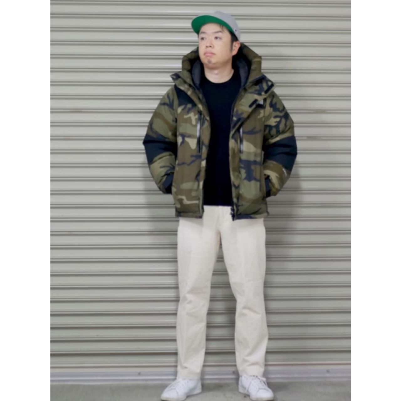 メンズのバルトロの迷彩服のダサくないおしゃれなコーディネート例
