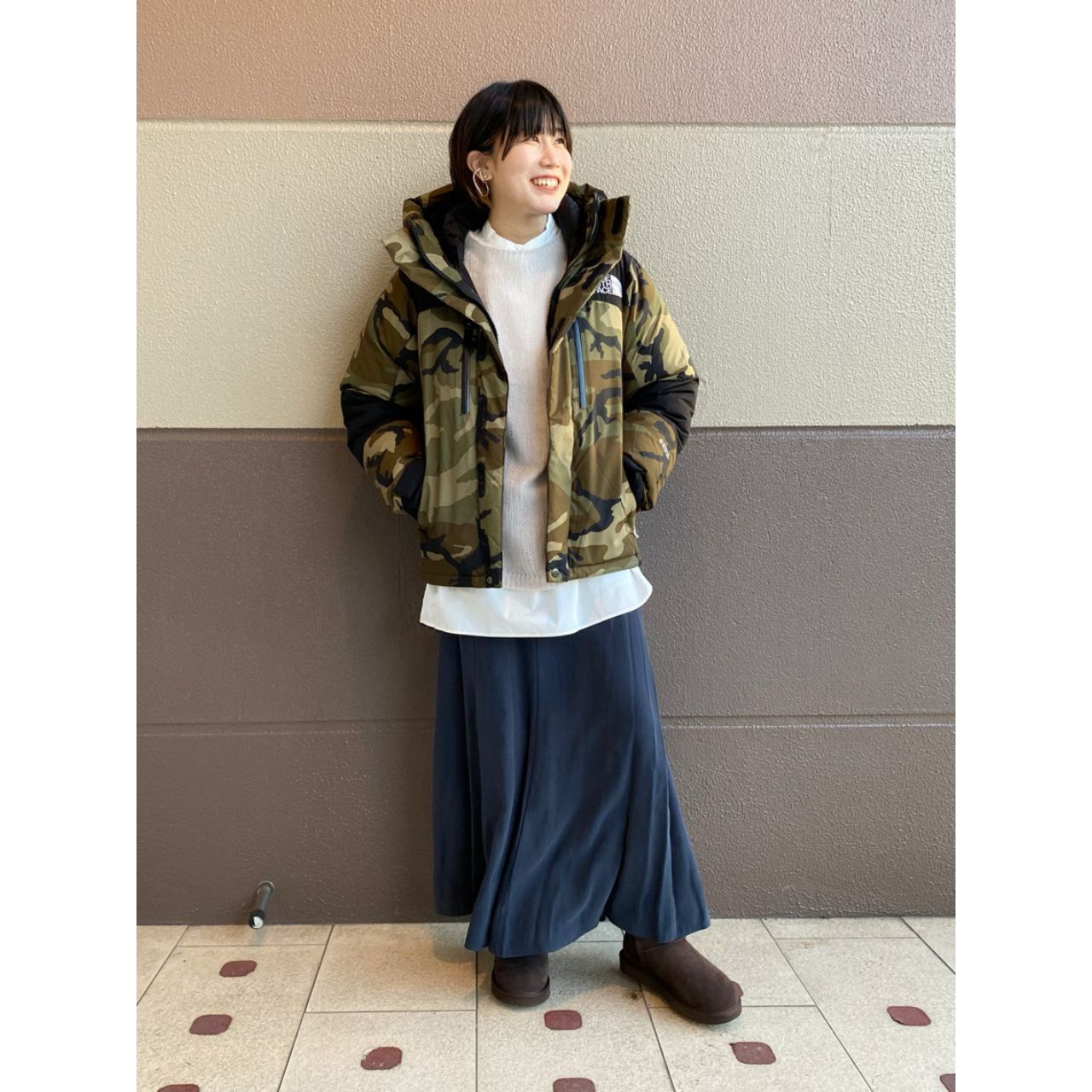 レディースのバルトロの迷彩服のダサくないおしゃれなコーディネート例
