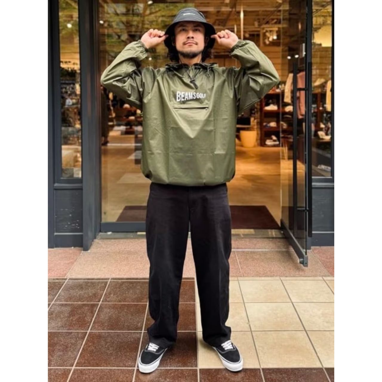 メンズのビームスゴルフの服のおしゃれなコーディネート例