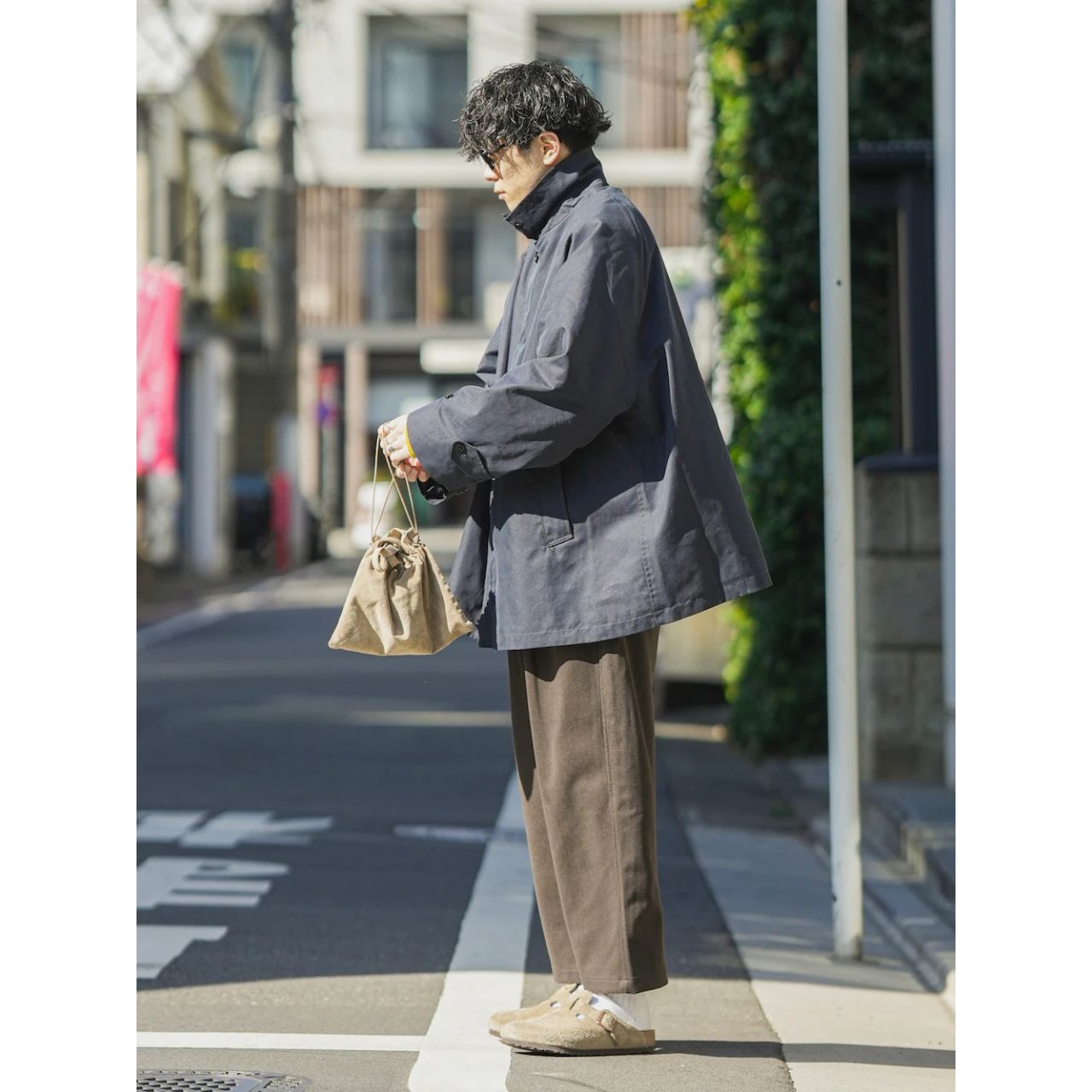 メンズのビルケンシュトックに靴下のダサくないおしゃれなコーディネート例