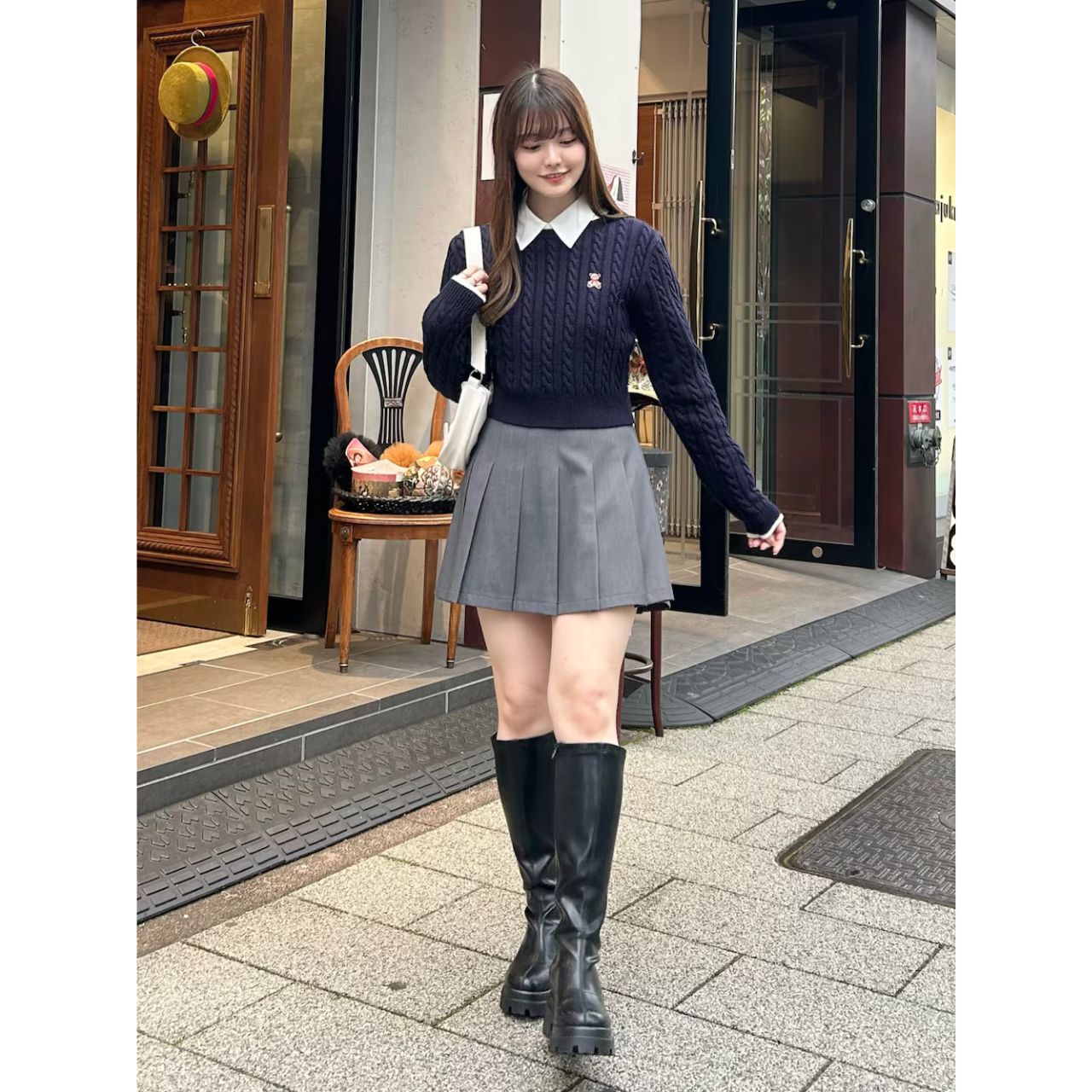 レディースのケーブルニットのダサくないおしゃれなコーディネート例
