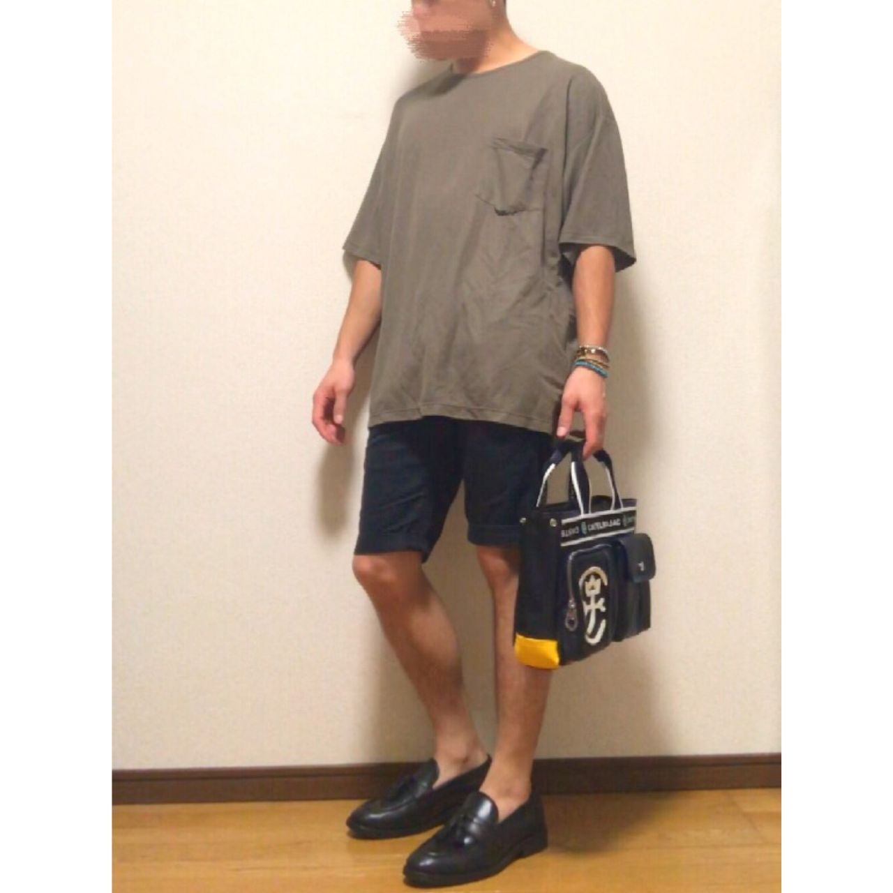 メンズのカステルバジャックのバッグやショルダーのおしゃれなコーディネート例