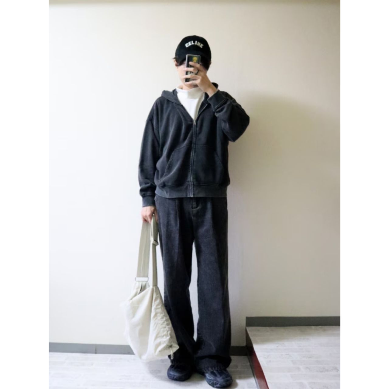 メンズのセリーヌのキャップのダサくないおしゃれなコーディネート例
