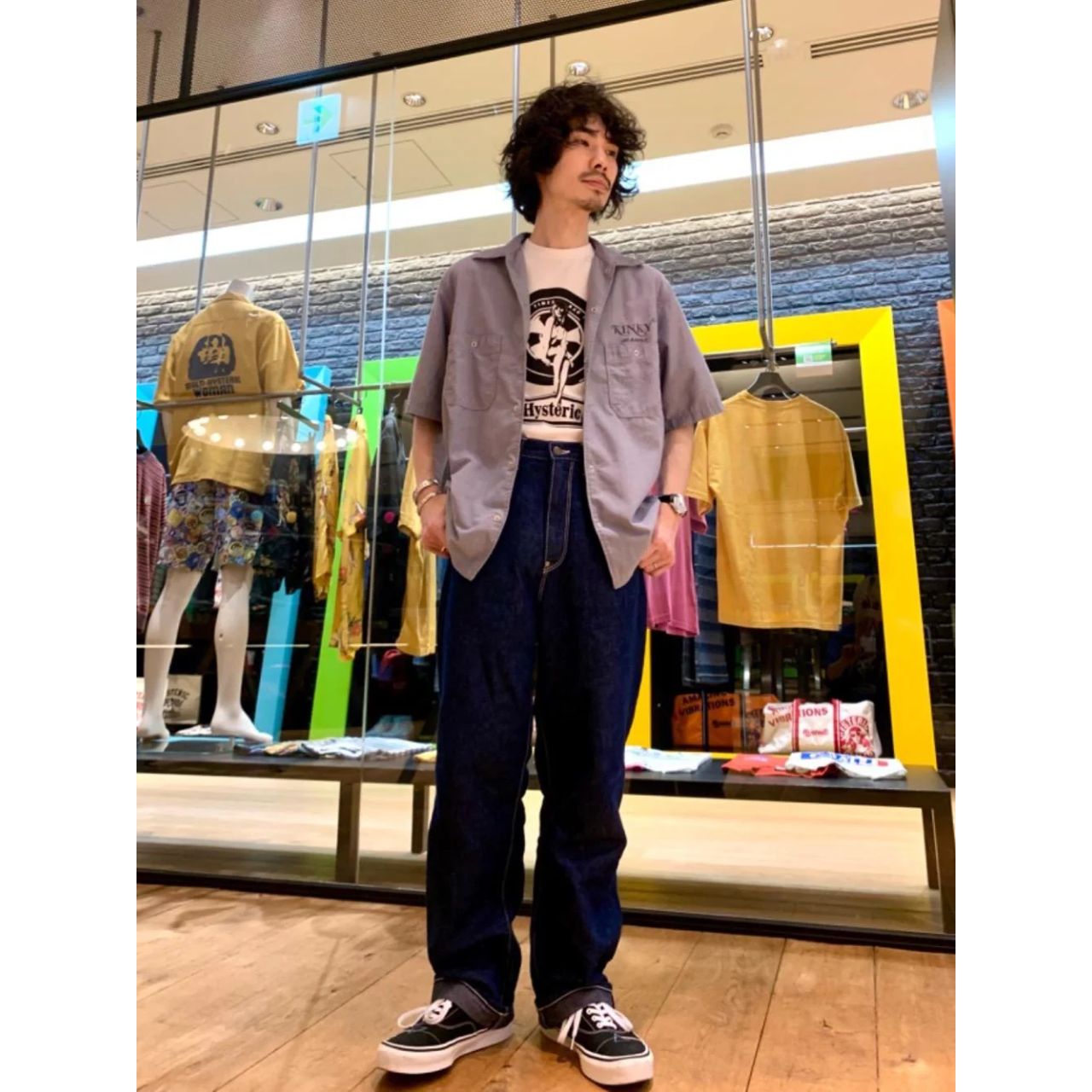メンズのシャンブレーシャツのダサくないおしゃれなコーディネート例