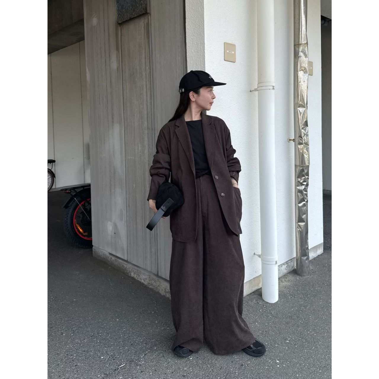 ︎レディースのコートにキャップのダサくないおしゃれなコーディネート例