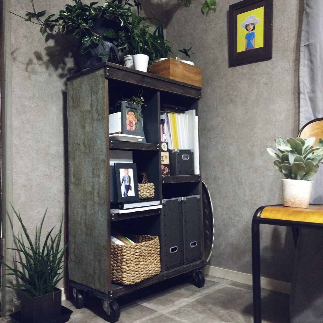 メンズのカラーボックスのダサくないおしゃれなコーディネート例
