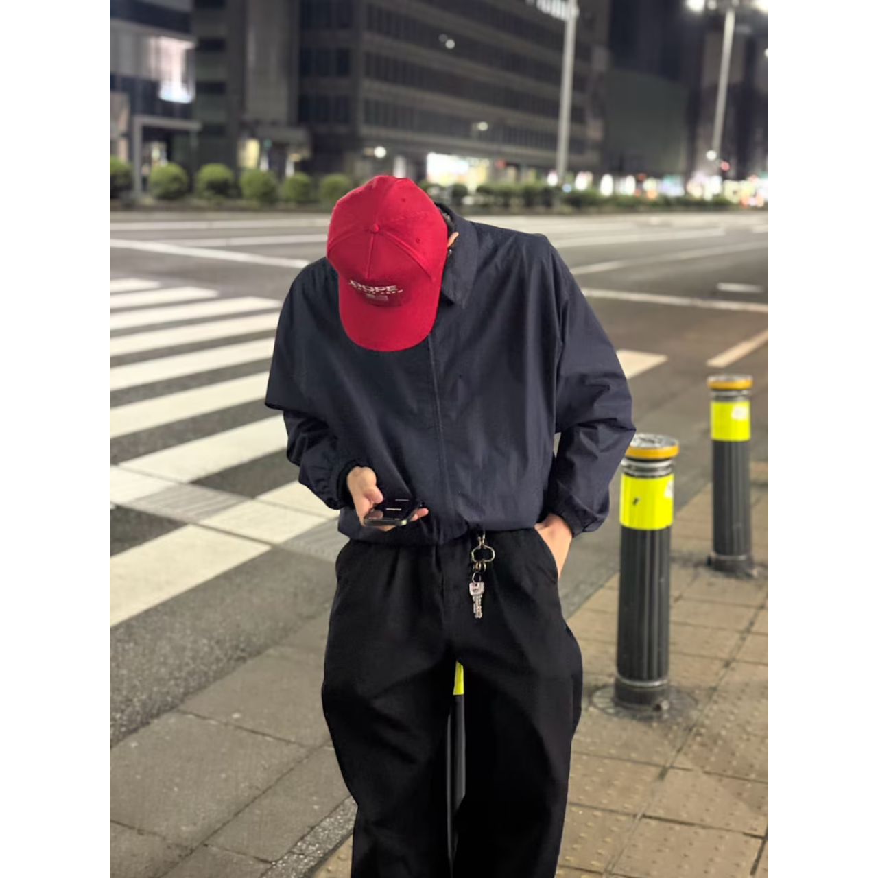 メンズのDOPEのキャップのダサくないおしゃれなコーディネート例