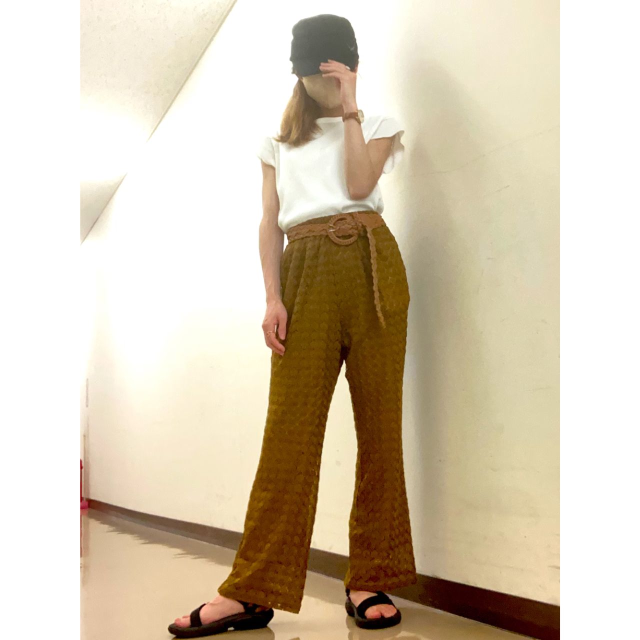 レディースのエドウィンのキャップのダサくないおしゃれなコーディネート例