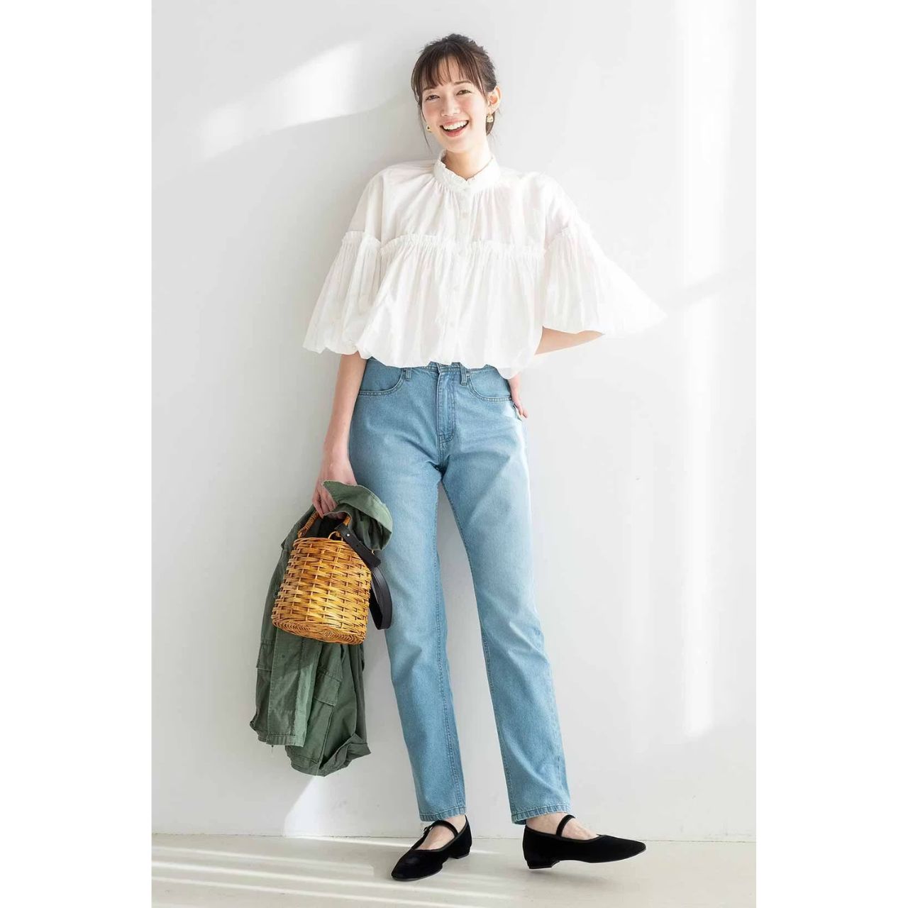 レディースのフェリシモの服のおしゃれなコーディネート例