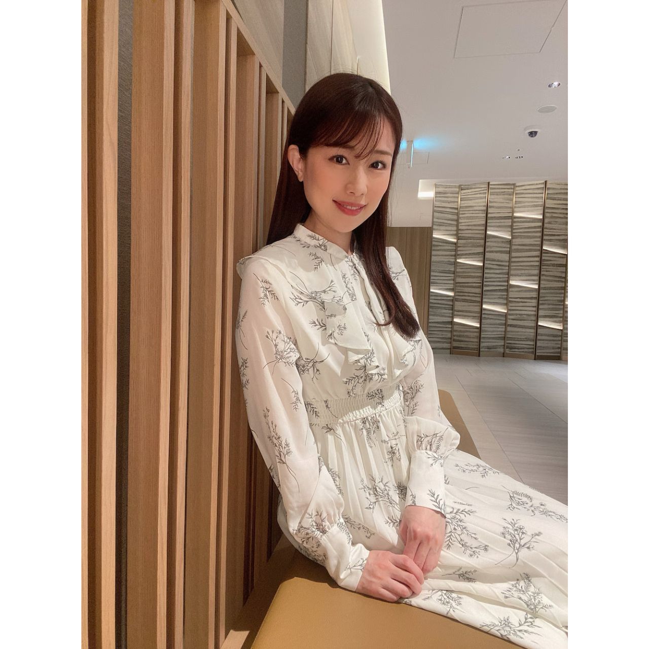 レディースの女子アナファッションのダサくないおしゃれなコーディネート例
