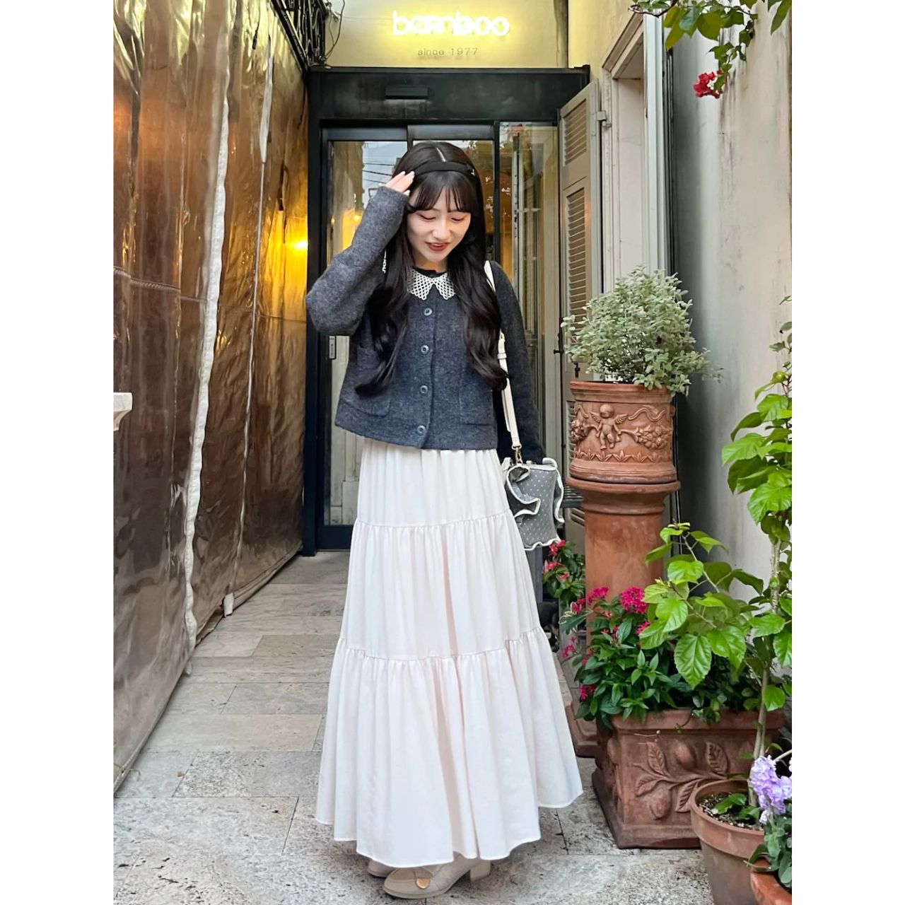 レディースのferragamoのカチューシャのダサくないおしゃれなコーディネート例
