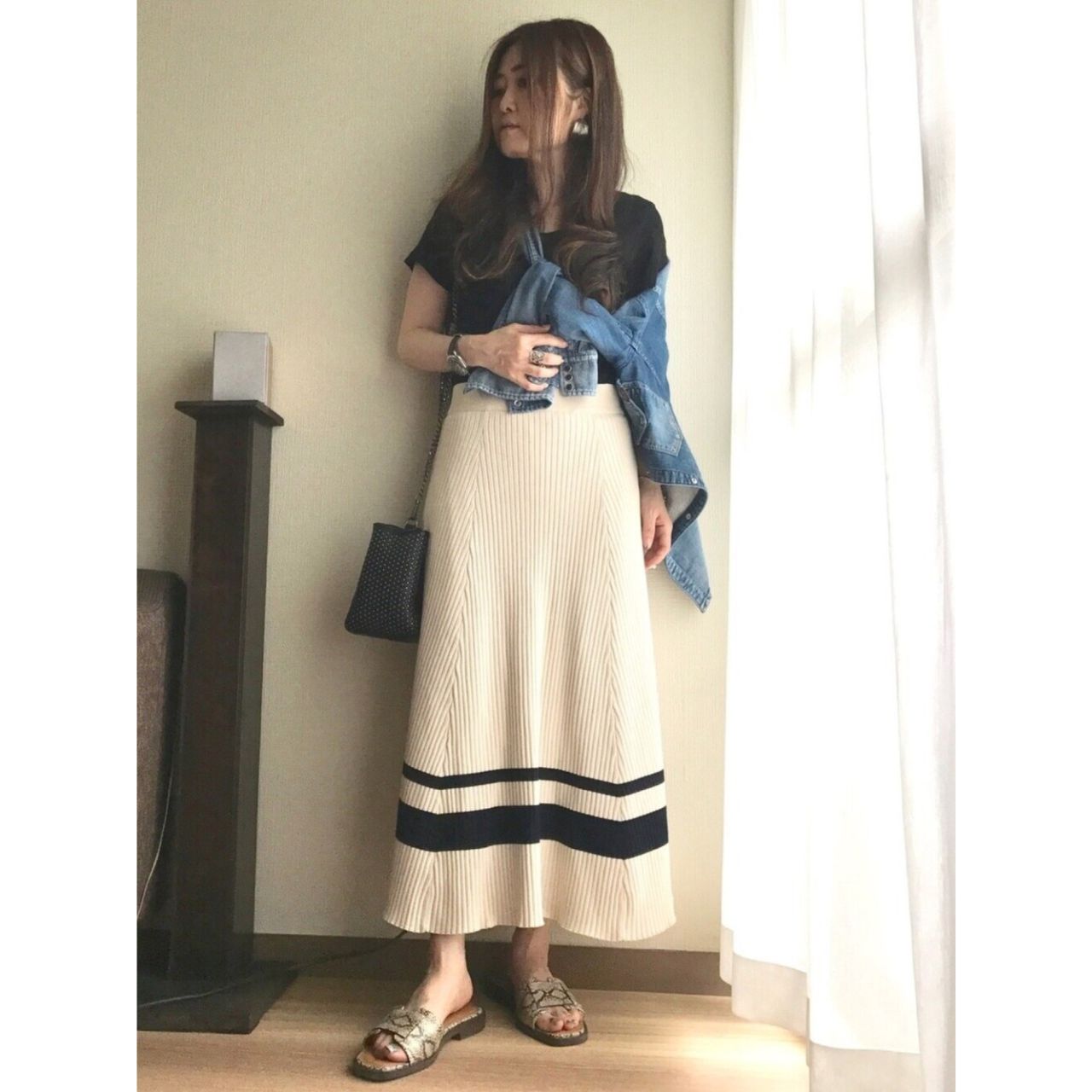 レディースのFHBの時計のおしゃれなコーディネート例