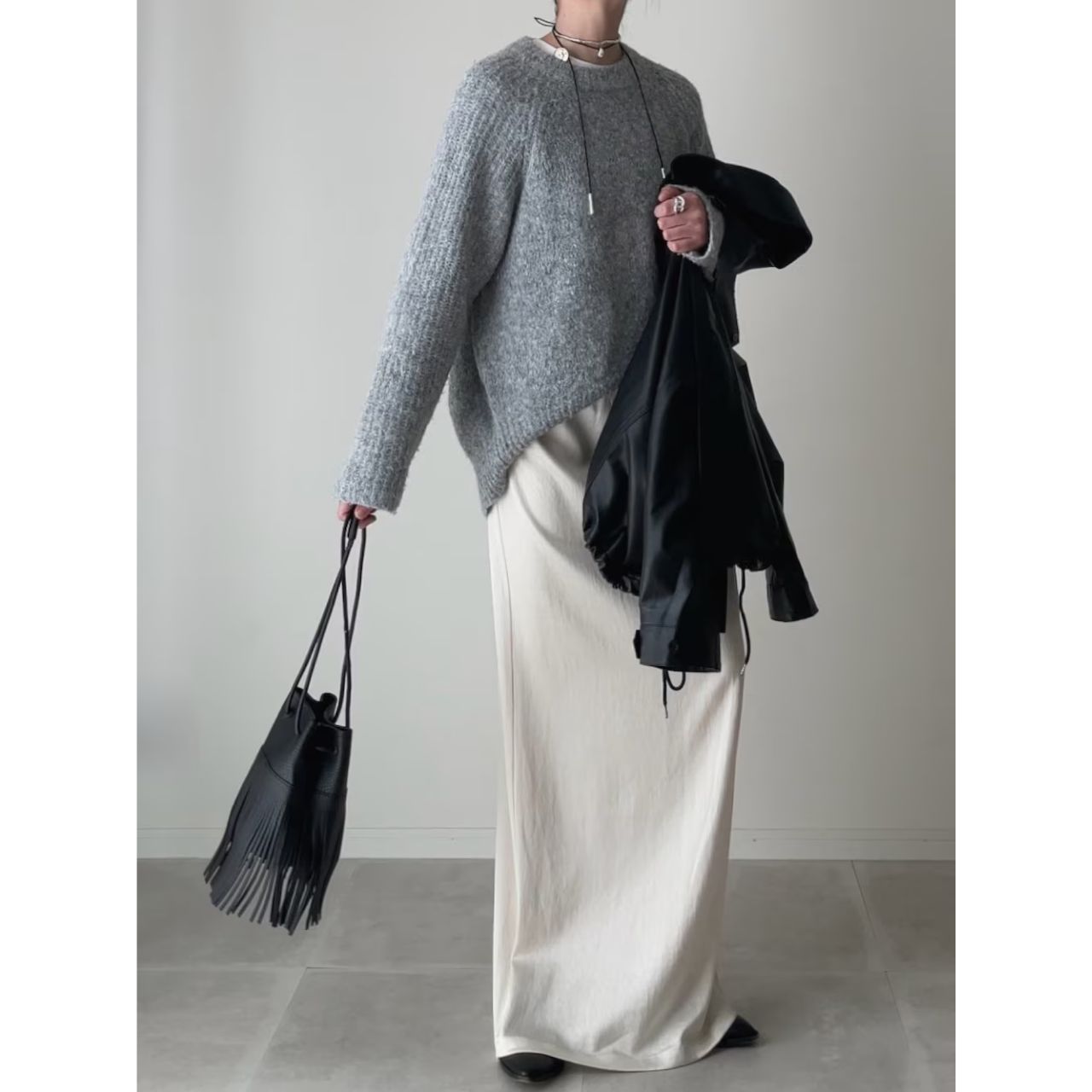 フリンジバッグのダサくないおしゃれなコーディネート例