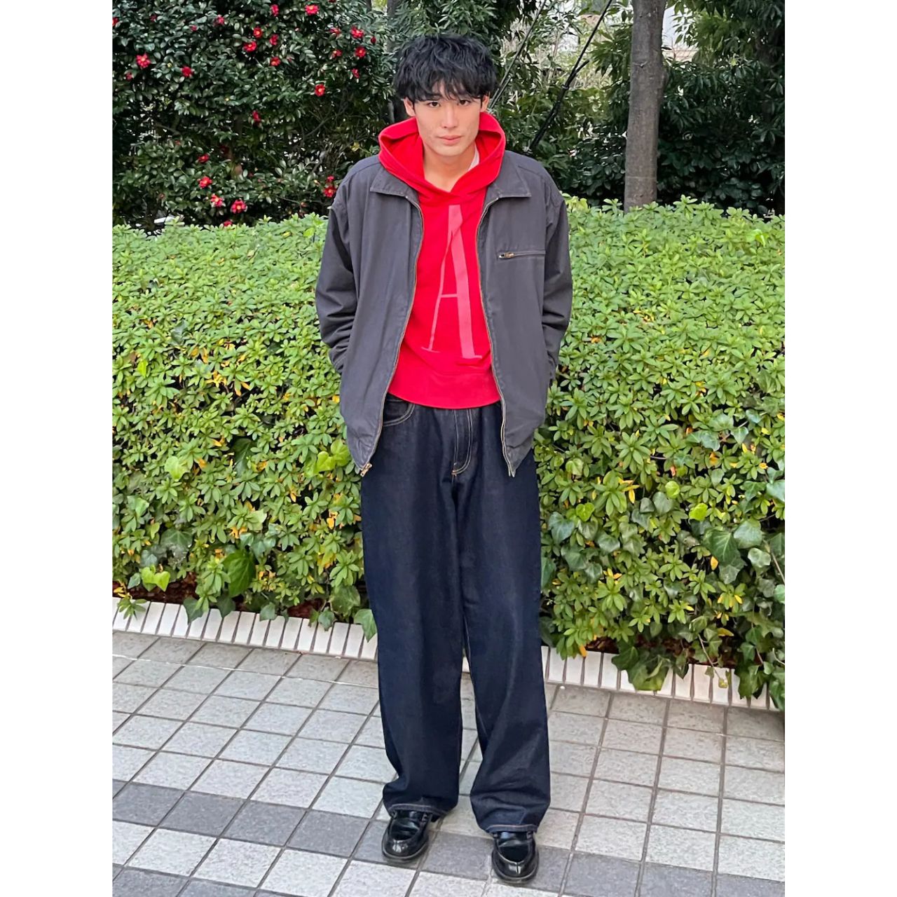メンズのGAPのパーカーのおしゃれなコーディネート例