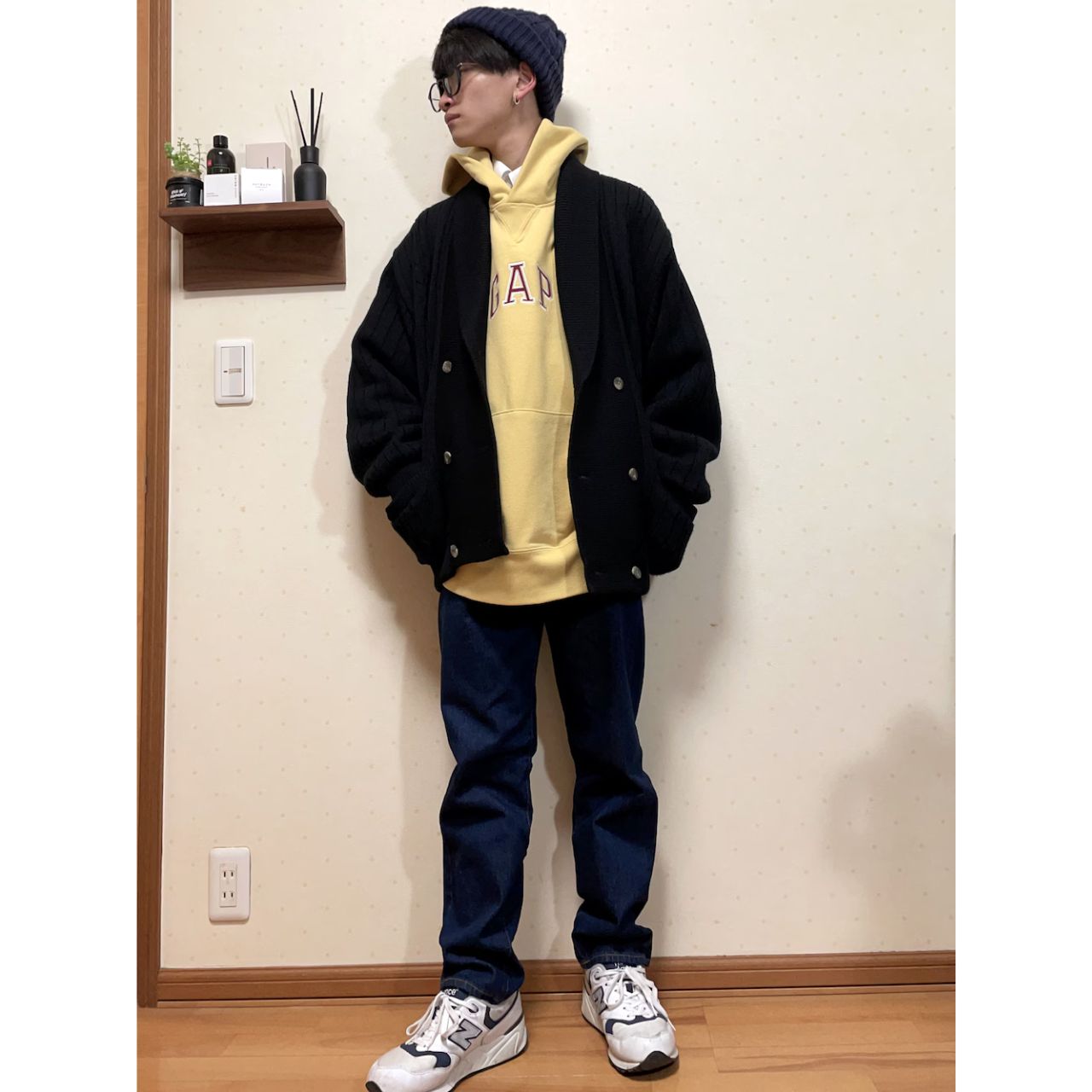メンズのGAPのパーカーのおしゃれなコーディネート例