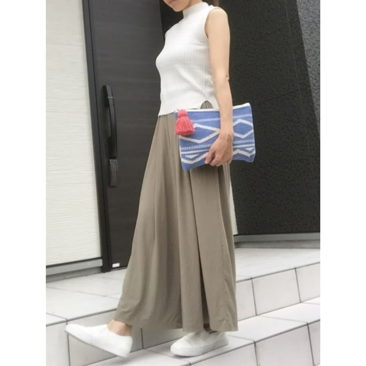 レディースのgapのスニーカーのダサくないおしゃれなコーディネート例