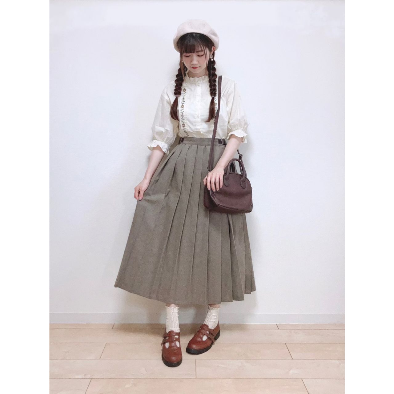レディースのハンドメイドアクセサリーのダサくないおしゃれなコーディネート例