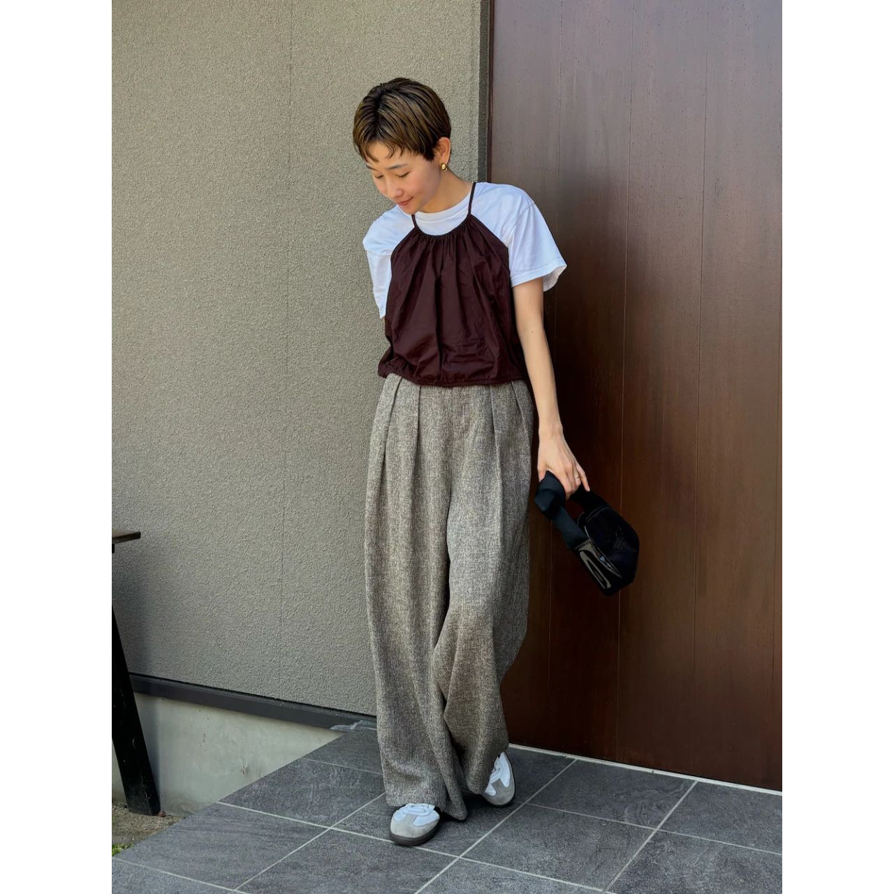 レディースのヘインズのTシャツのダサくないおしゃれなコーディネート例