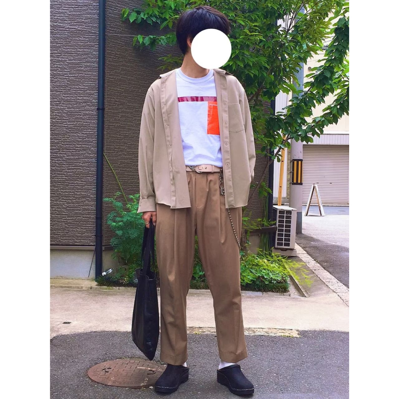 メンズのフックベルトのダサくないおしゃれなコーディネート例
