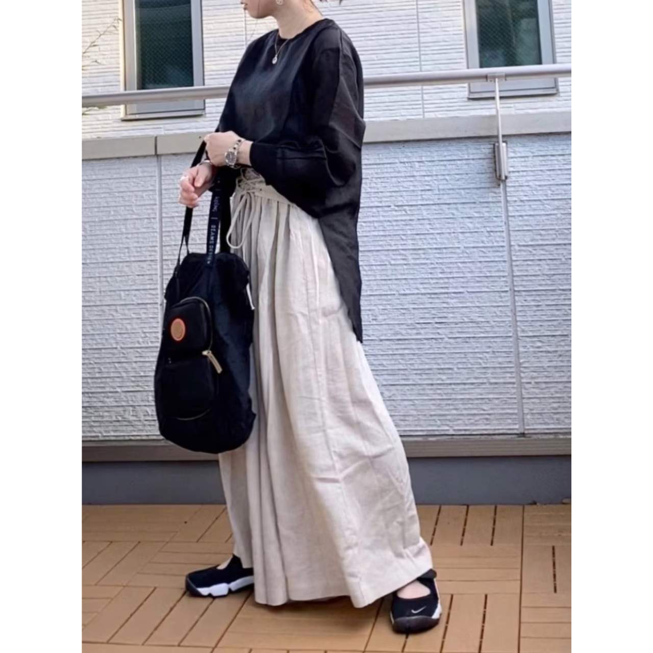 キプリングのリュックやバッグ・ショルダーのダサくないおしゃれなコーディネート例