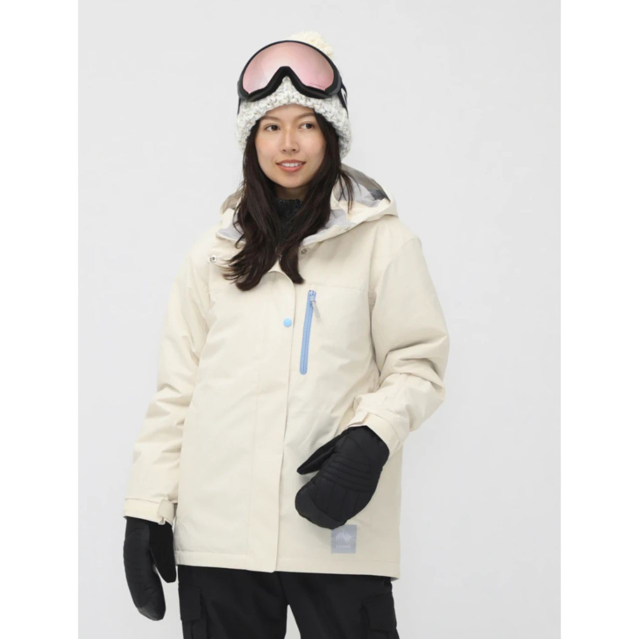 レディースのキスマークブランドの服のダサくないおしゃれなコーディネート例