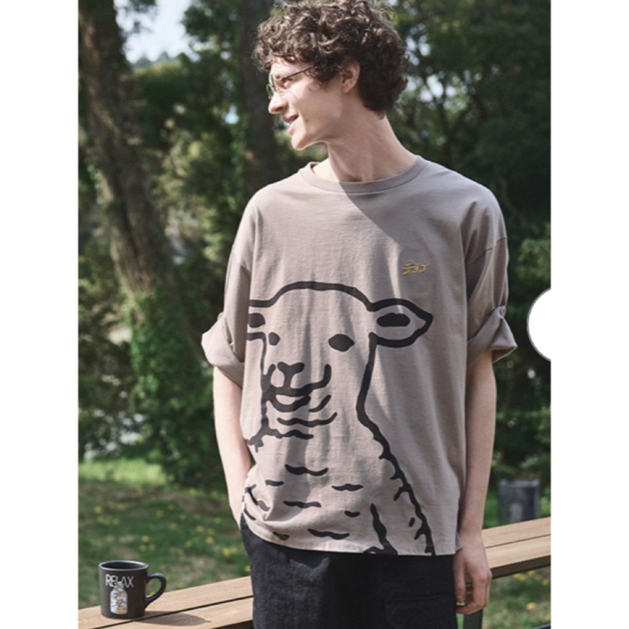 メンズのラムチョップのTシャツのダサくないおしゃれなコーディネート例