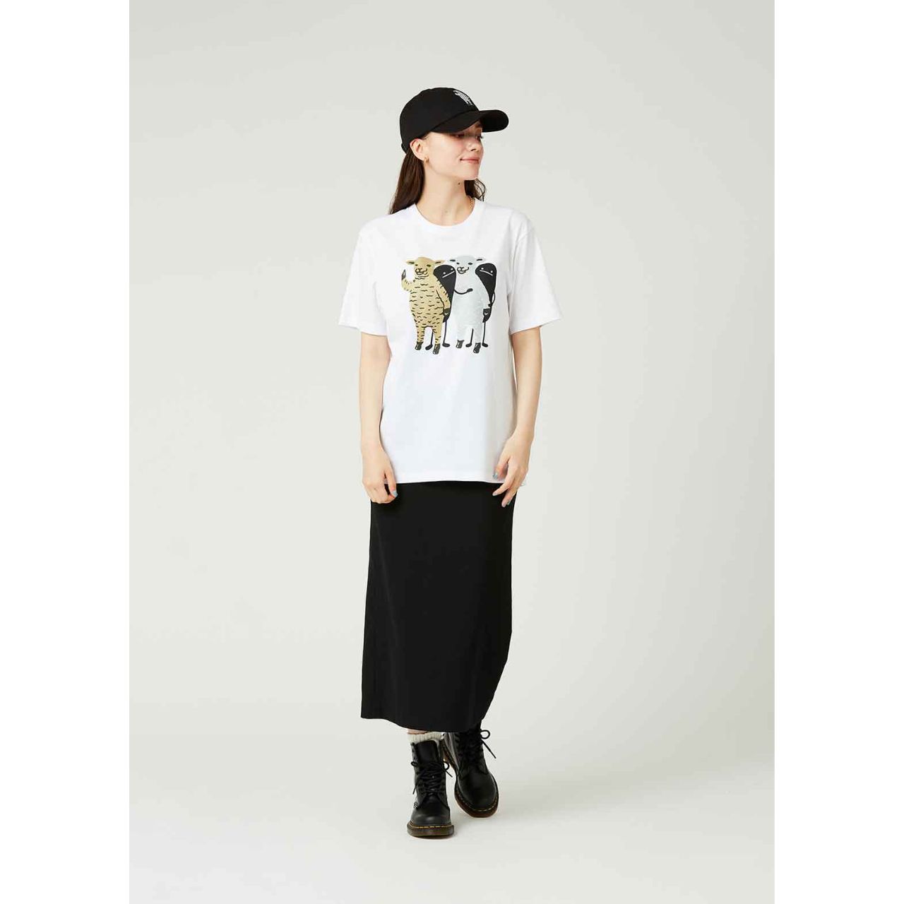 レディースのラムチョップのTシャツのダサくないおしゃれなコーディネート例