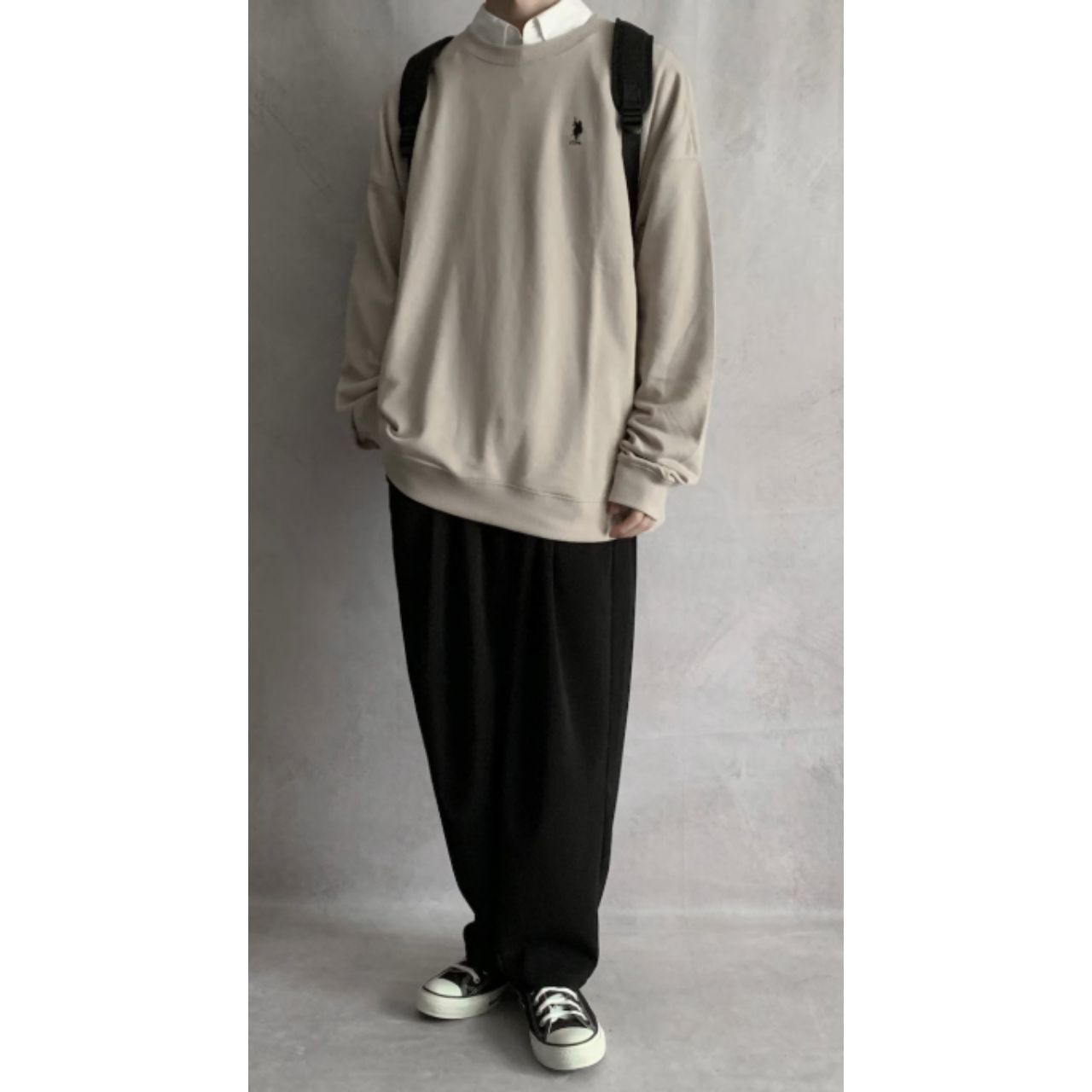 メンズの白Tシャツの重ね着のダサくないおしゃれなコーディネート例