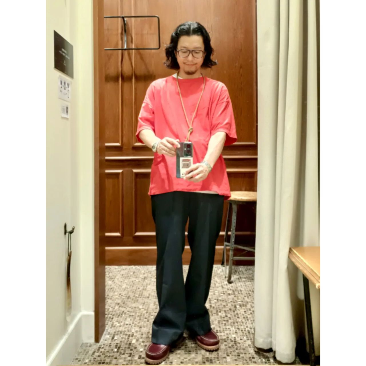 メンズのレザーネックレスのダサくないおしゃれなコーディネート例
