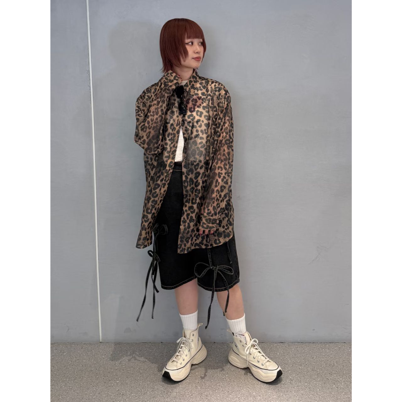 レディースのヒョウ柄シャツのダサくないおしゃれなコーディネート例
