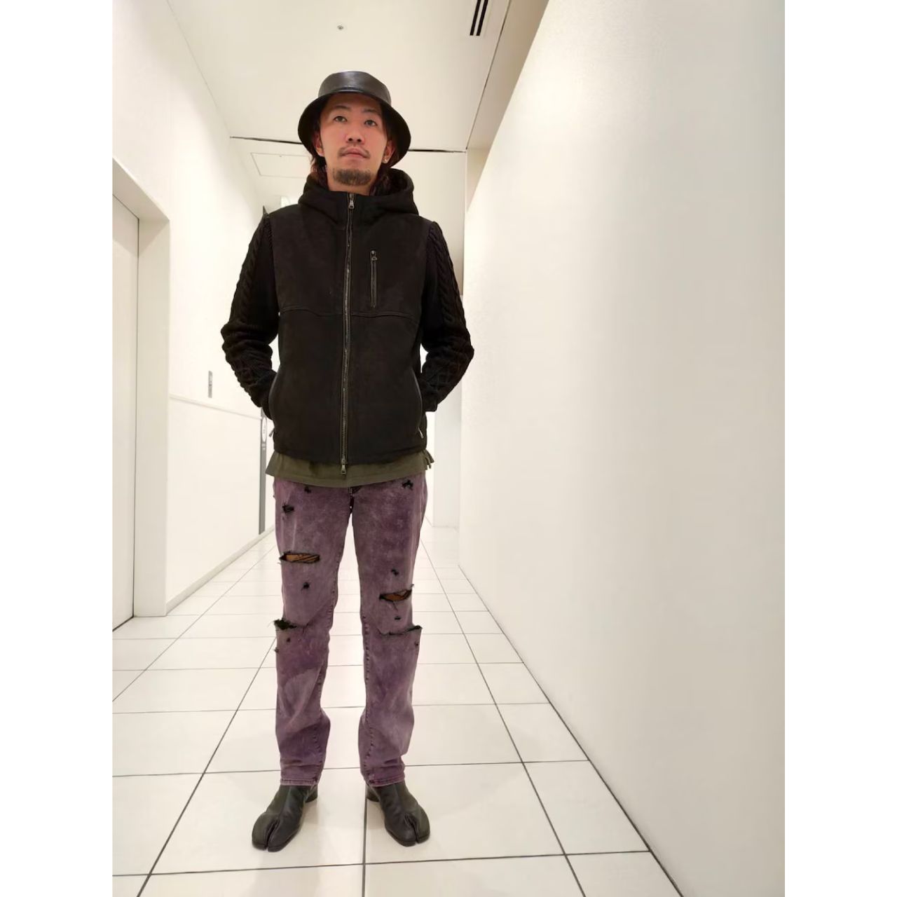 メンズのマルジェラの足袋ブーツのダサくないおしゃれなコーディネート例