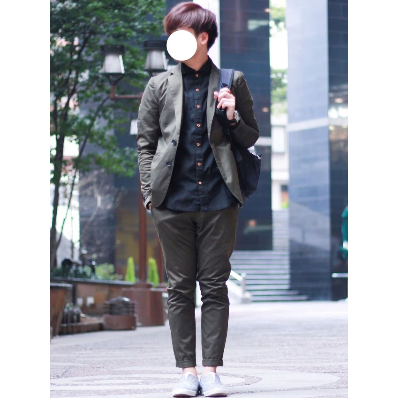 メンズのmobusのバッグのダサくないおしゃれなコーディネート例