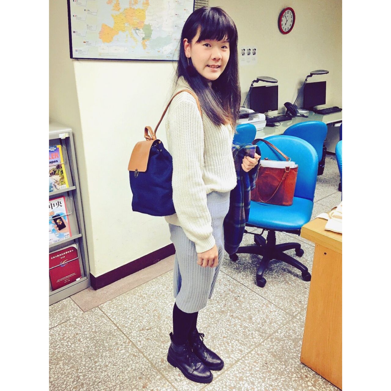 レディースのマザーハウスのダサくないおしゃれなコーディネート例