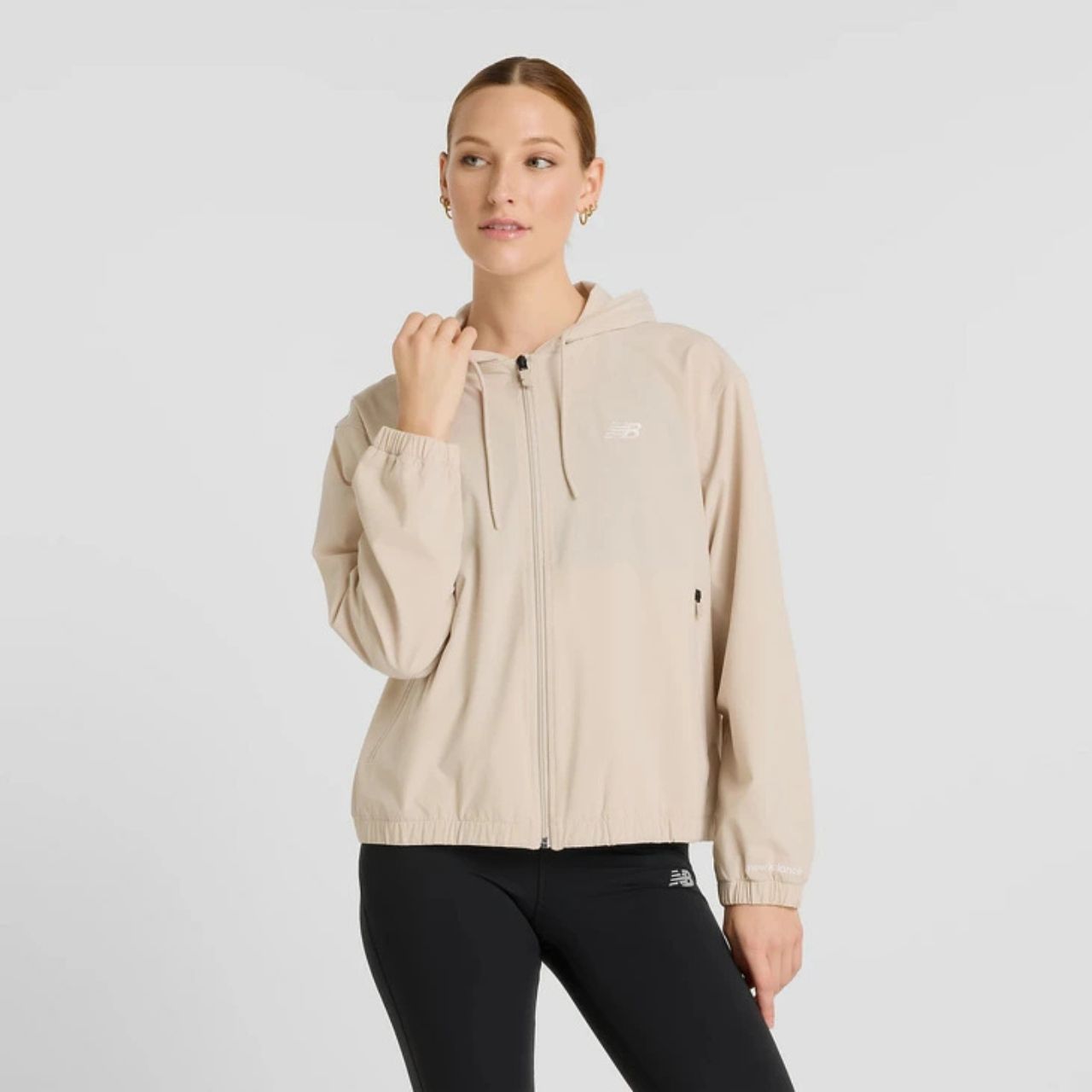 レディースのニューバランスの服のダサくないおしゃれなコーディネート例
