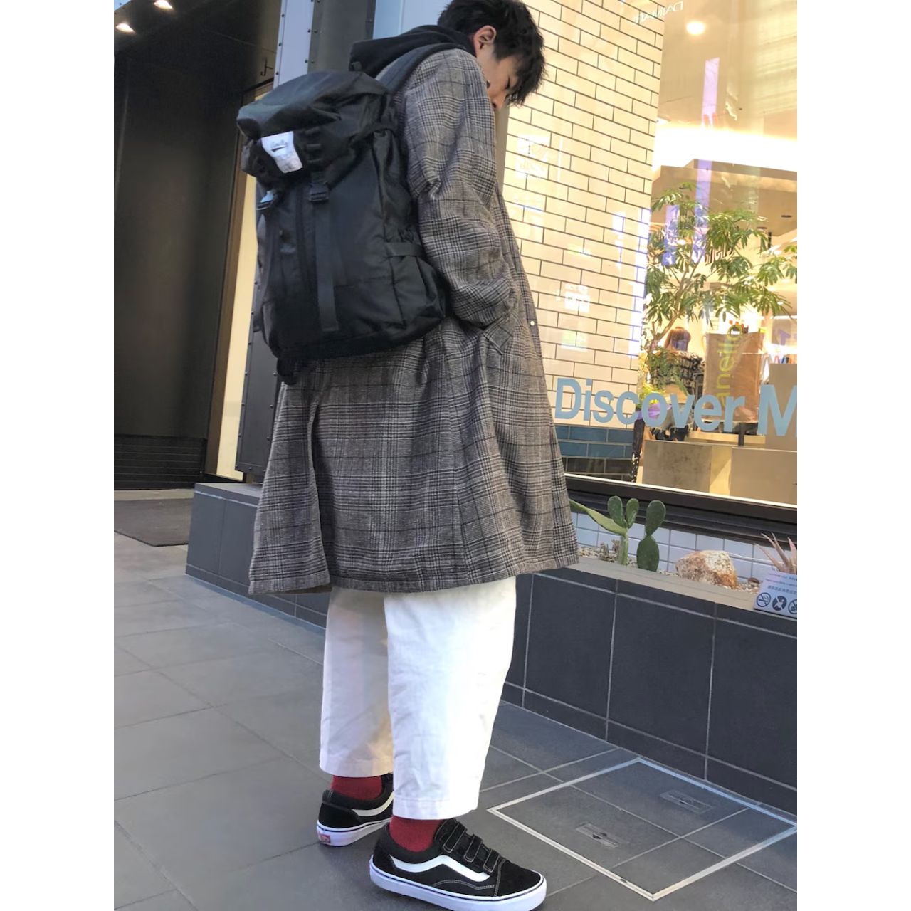 メンズのナイロンのリュックのダサくないおしゃれなコーディネート例