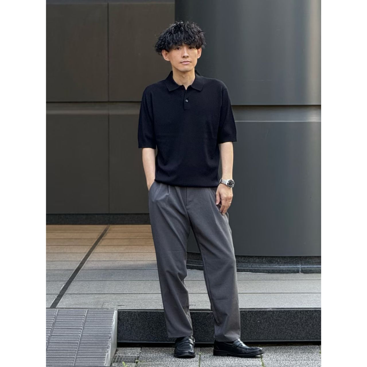 メンズのオメガのクォーツのダサくないおしゃれなコーディネート例
