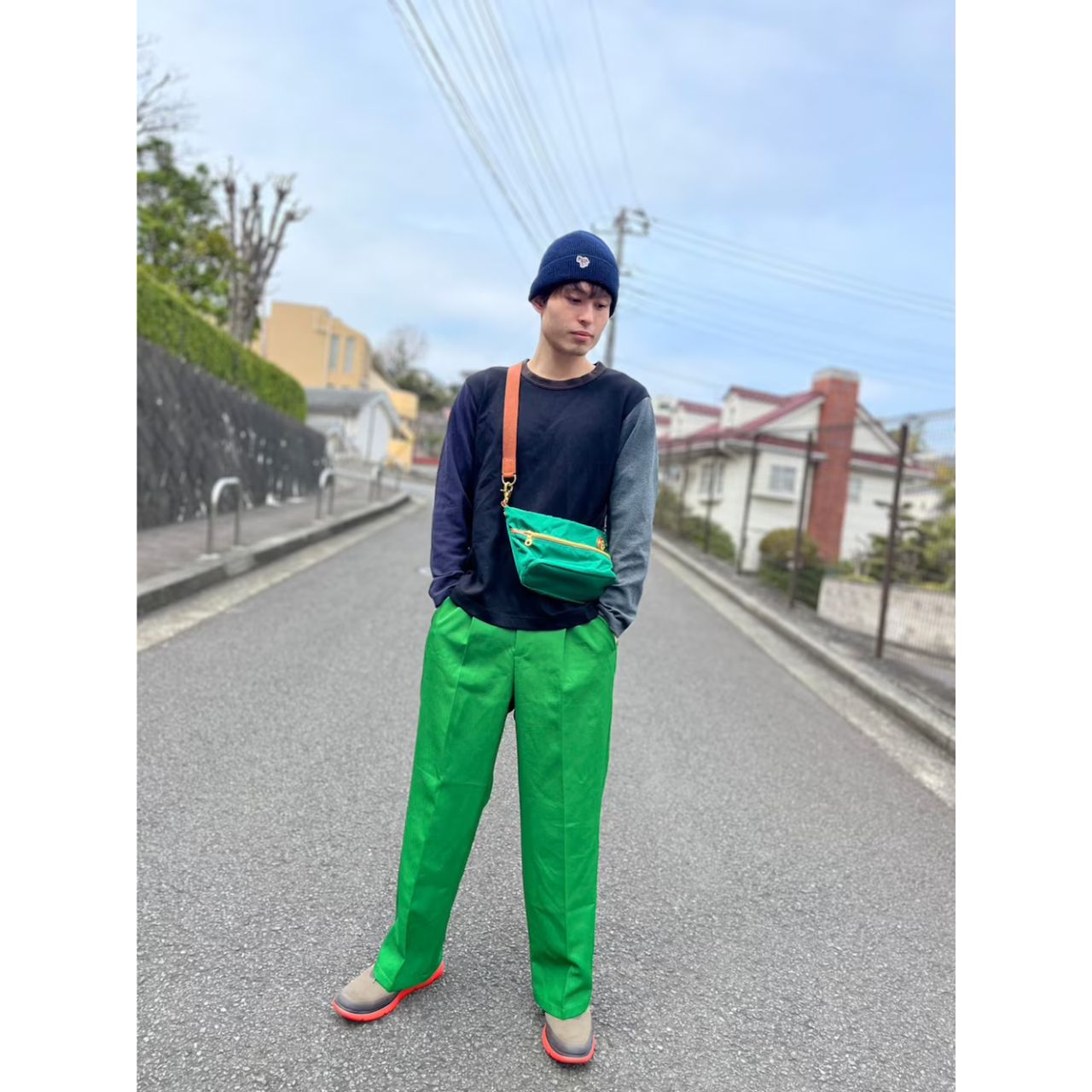 ︎メンズのオロビアンコのボディバッグのダサくないおしゃれなコーディネート例