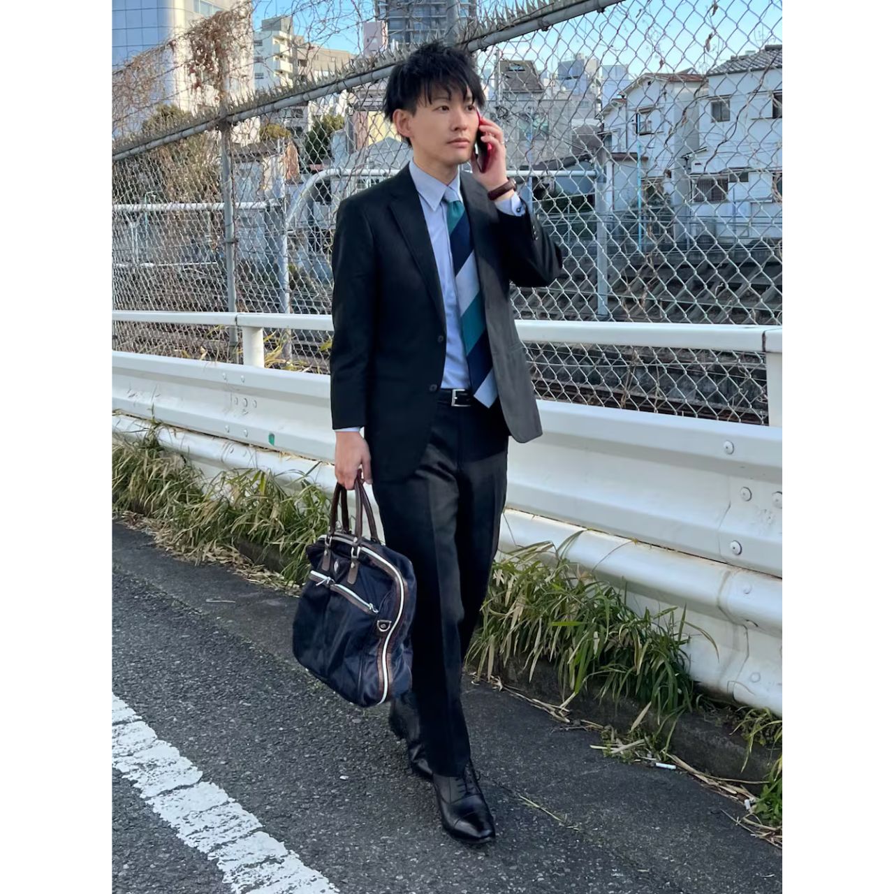 メンズのオロビアンコのビジネスバッグのダサくないおしゃれなコーディネート例
