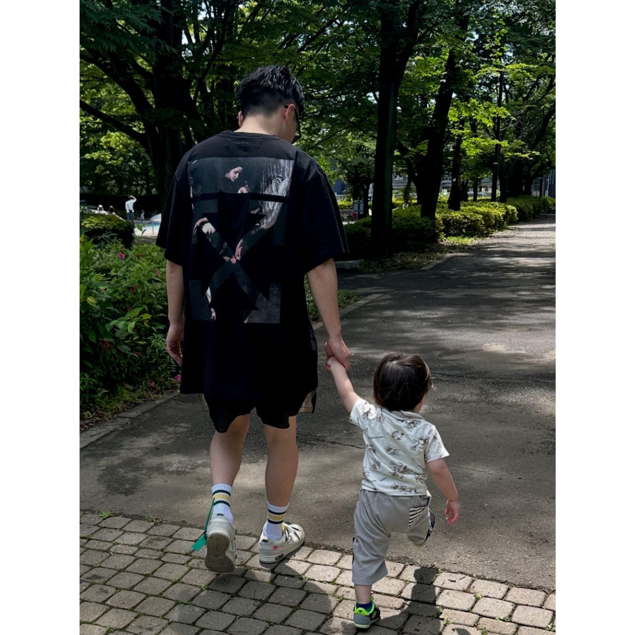 メンズの40代でプリントTシャツのダサくないおしゃれなコーディネート例
