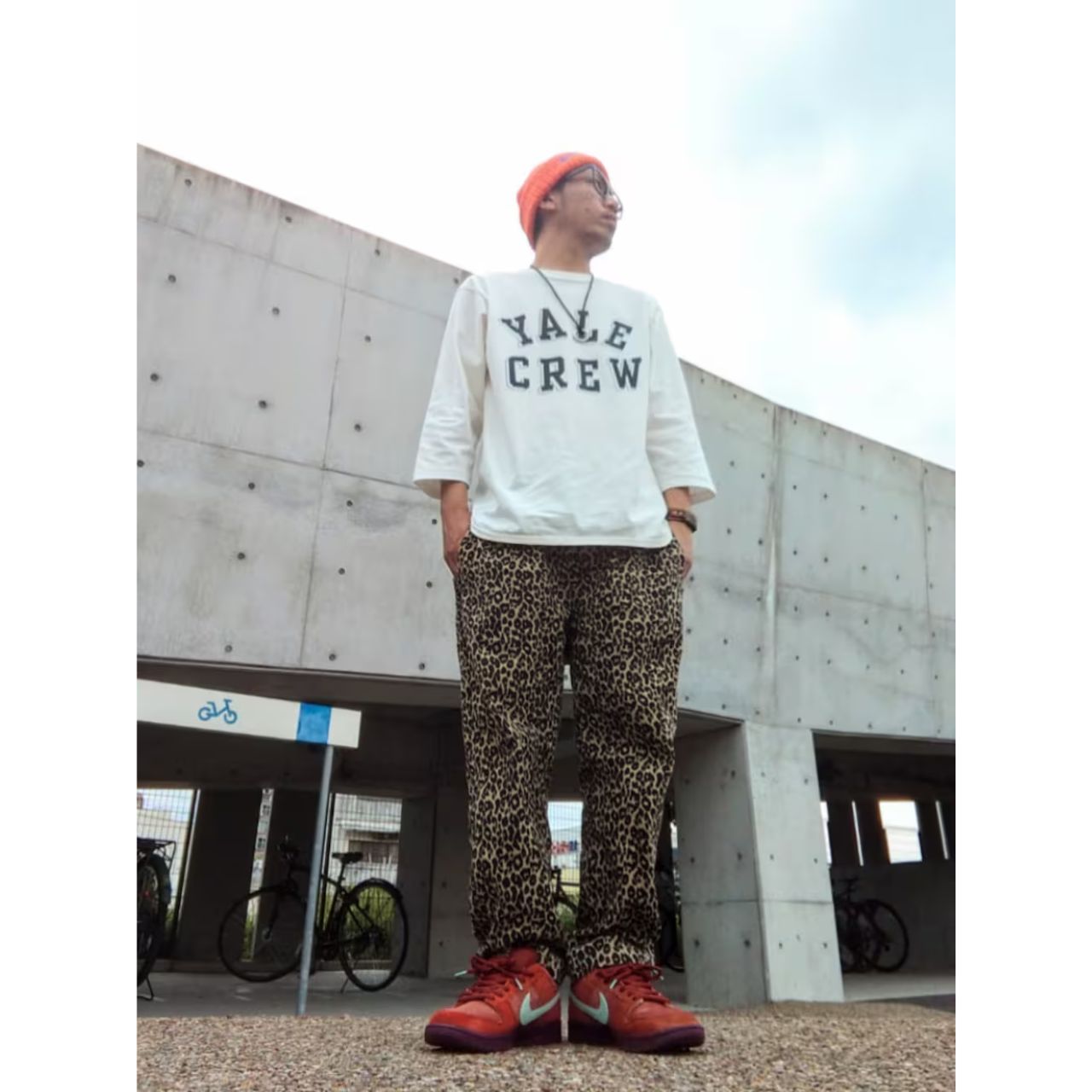 メンズの40代でプリントTシャツのダサくないおしゃれなコーディネート例
