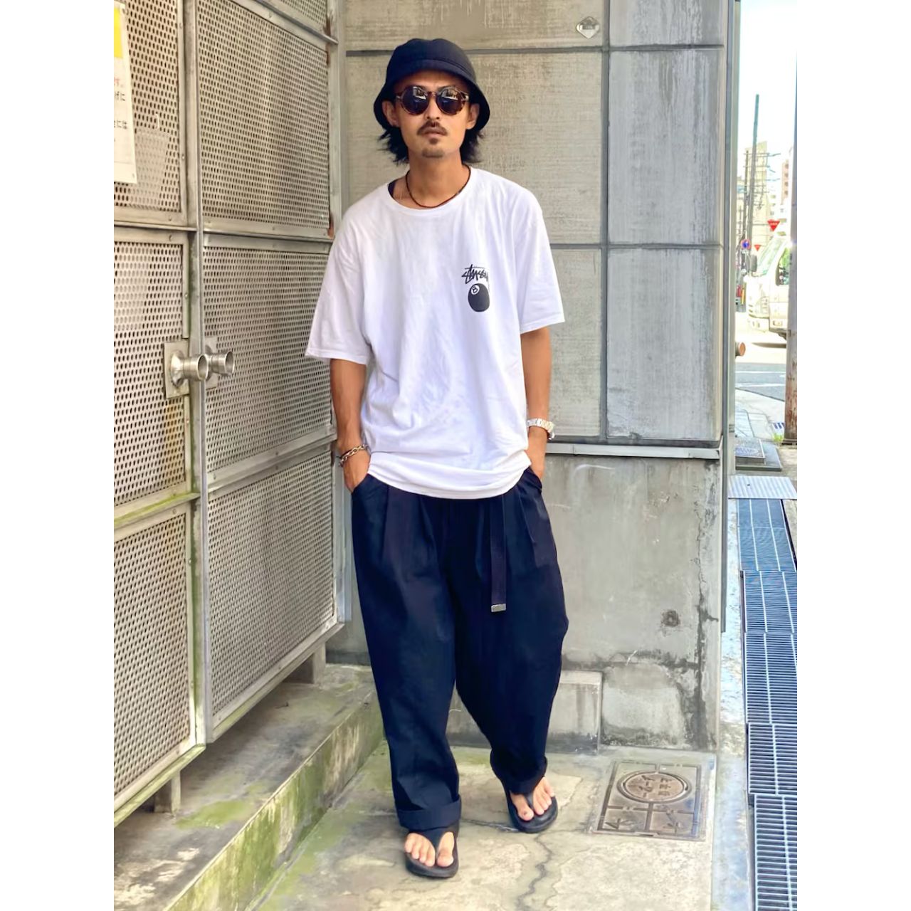 メンズのオーバーサイズTシャツのダサくないおしゃれなコーディネート例