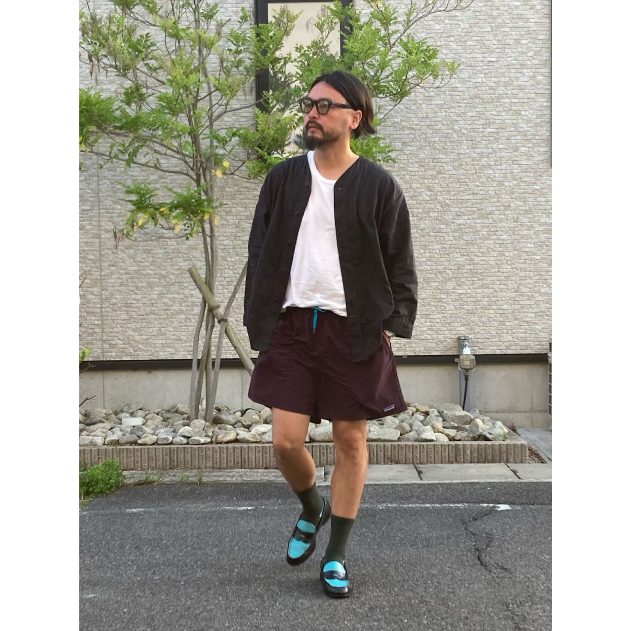 メンズのパタゴニアのバギーズショーツのダサくないおしゃれなコーディネート例
