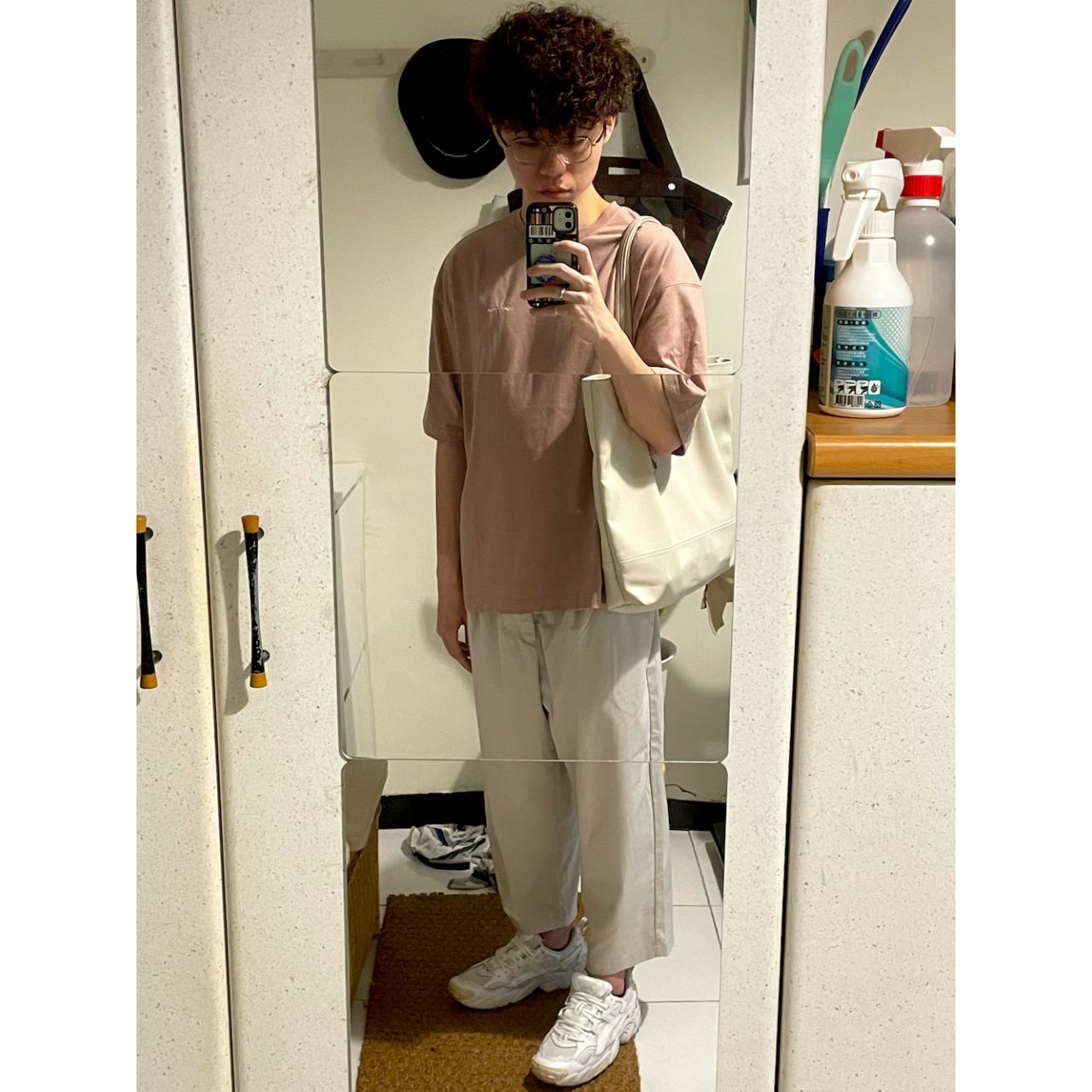 メンズのpikoのtシャツのダサくないおしゃれなコーディネート例

