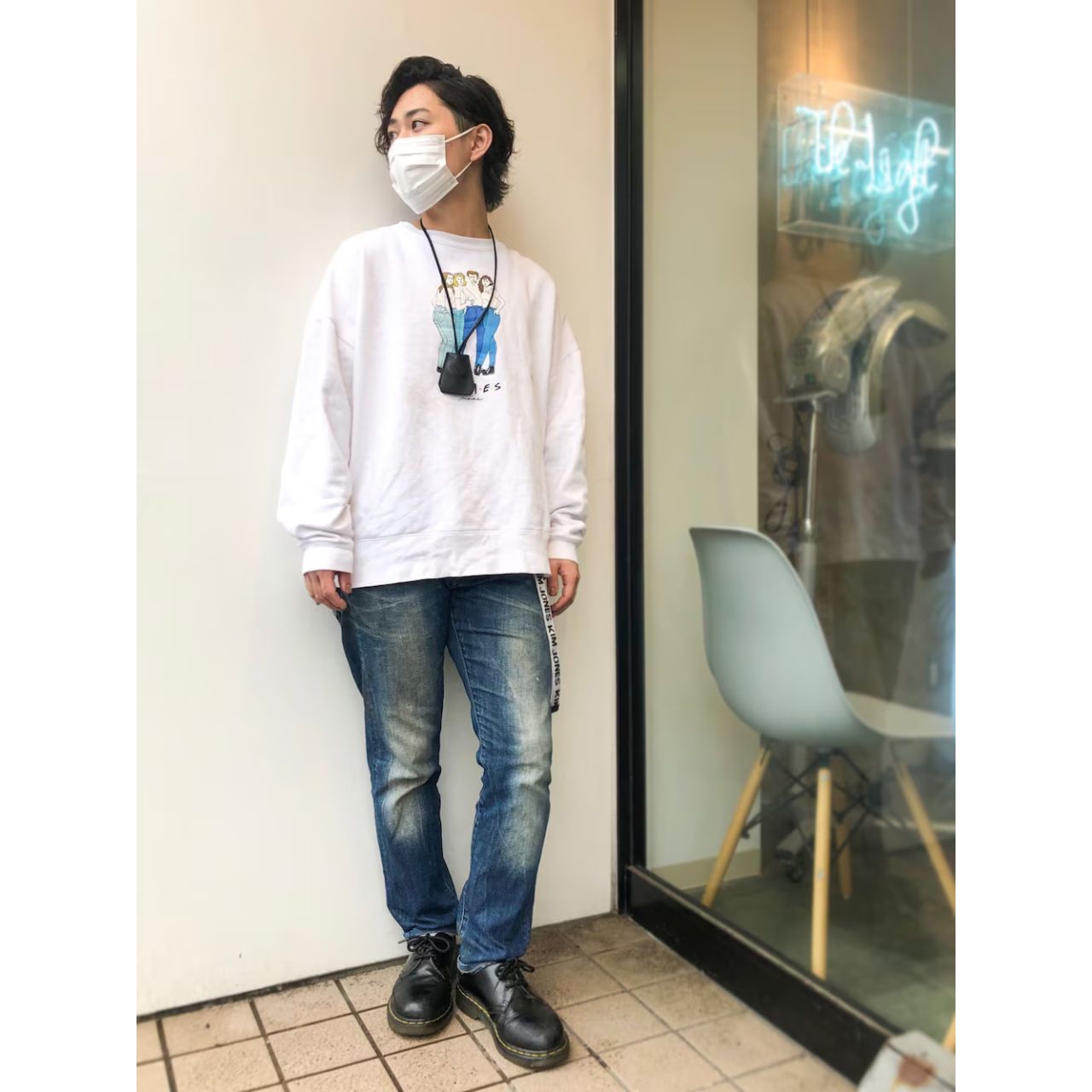 メンズのプリントスウェットのダサくないおしゃれなコーディネート例