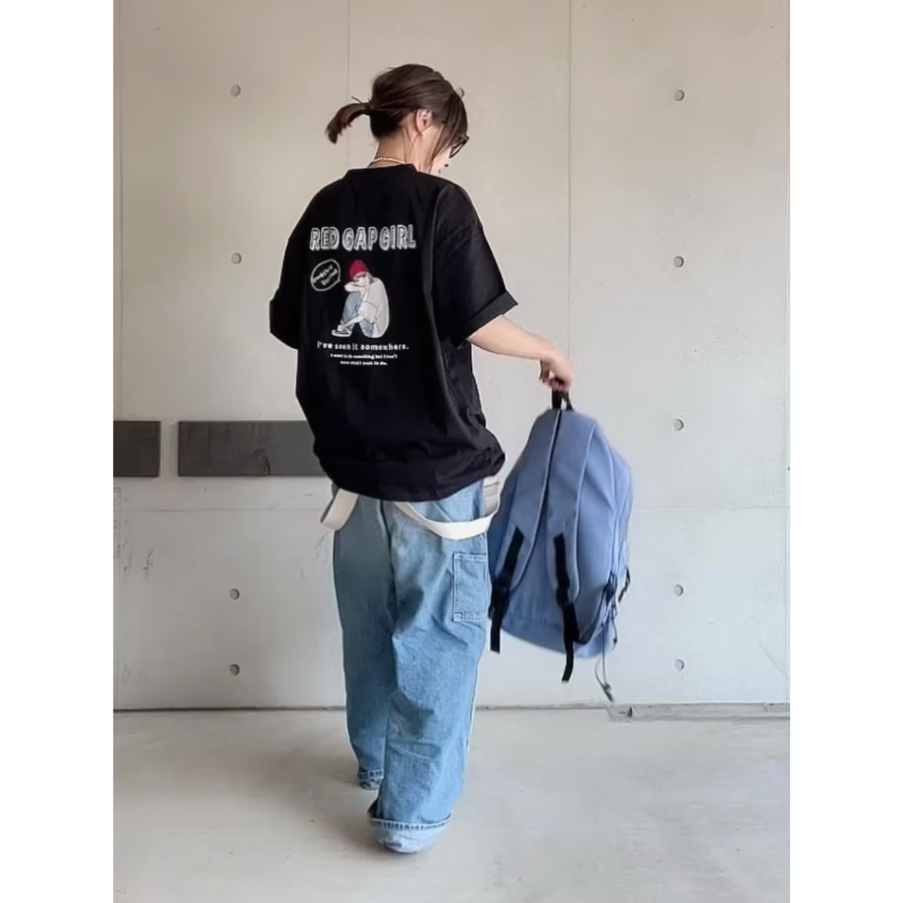 レディースのレッドキャップガールのダサくないおしゃれなコーディネート例

