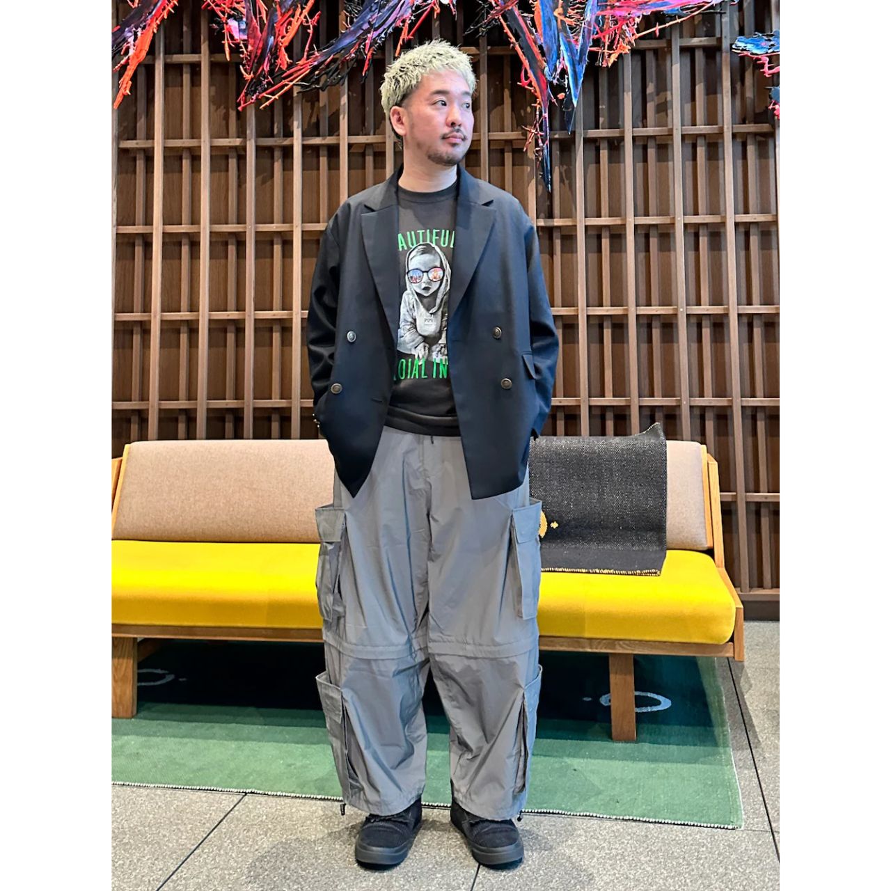 メンズのRoialのTシャツのダサくないおしゃれなコーディネート例